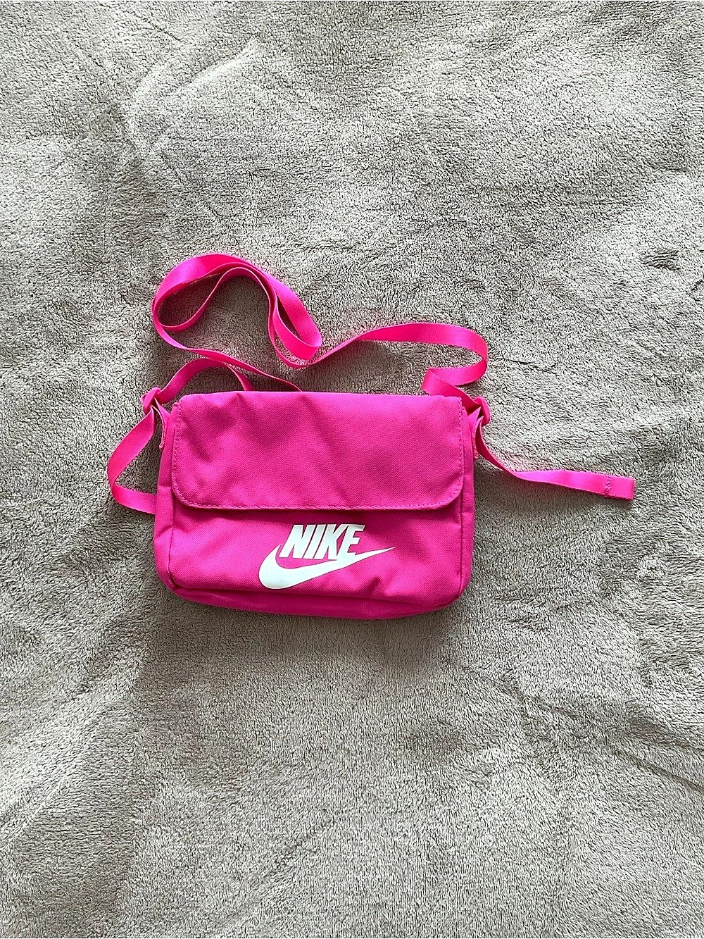 Nike Heritage Crossbody Bag Pink